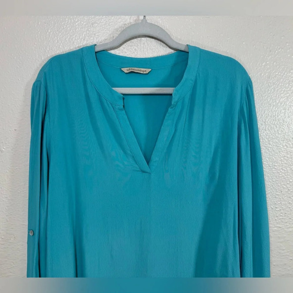 Soft Surroundings Turquoise Asymmetric Layered Roll Tab Tunic Top - Picture 3 of 12